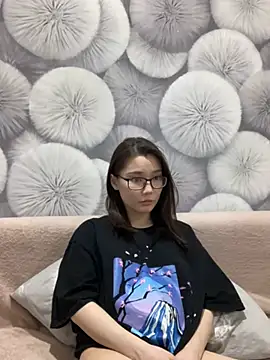 Snapshot of Milka23 chatting on 03-15-25, 07:48 Milka23 online show from 03-15-25, 07:48