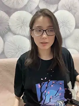 Snapshot of Milka23 chatting on 03-16-25, 08:54 Milka23 online show from 03-16-25, 08:54