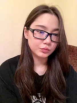 Snapshot of Milka23 chatting on 09-12-25, 02:17 Milka23 online show from 09-12-25, 02:17