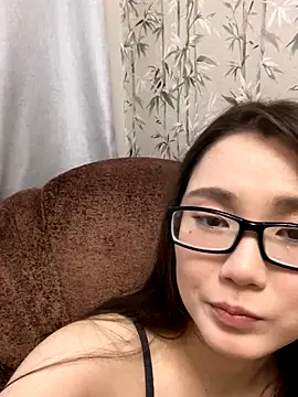 Snapshot of Milka23 chatting on 11-14-25, 10:58 Milka23 online show from 11-14-25, 10:58