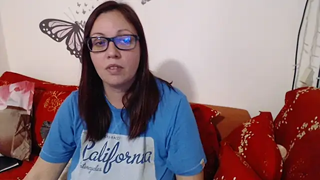 LadyHellene online show from 01-19-25, 04:14