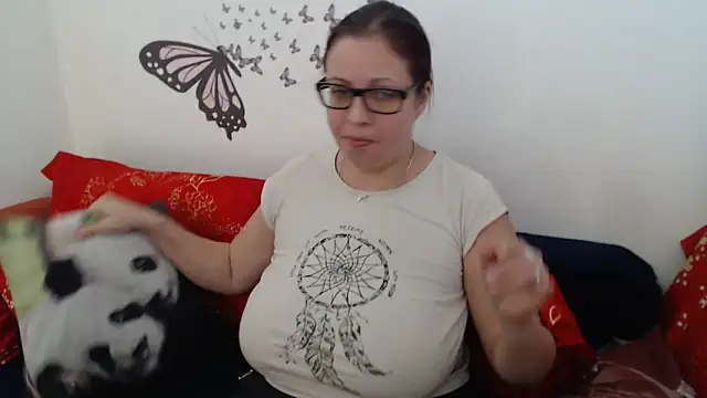 LadyHellene online show from 03-06-25, 10:20