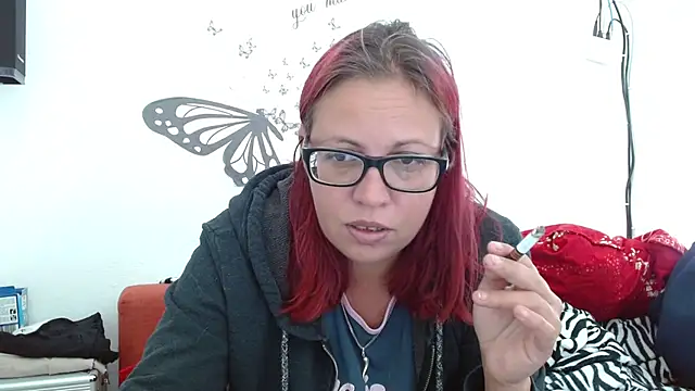 LadyHellene online show from 09-18-25, 06:26