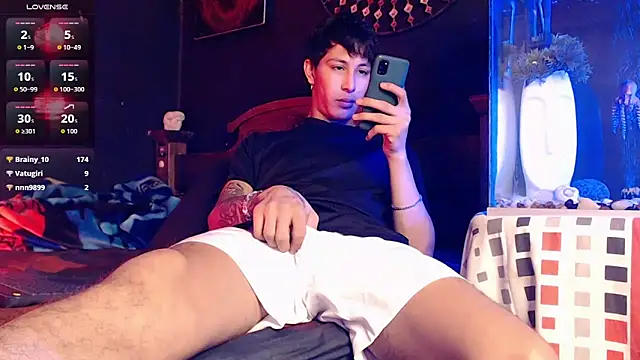 Snapshot of Godly_huan chatting on 12-19-25, 07:15 Godly huan online show from 12-19-25, 07:15