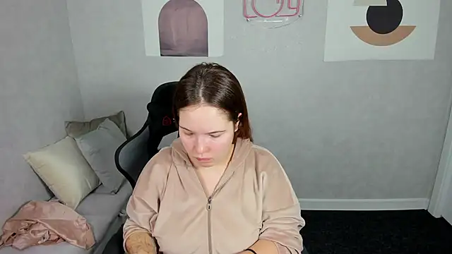 Snapshot of Aliisson_Edwards chatting on 02-05-25, 12:31 Aliisson Edwards online show from 02-05-25, 12:31