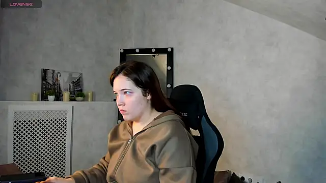 Snapshot of Aliisson_Edwards chatting on 02-07-25, 12:53 Aliisson Edwards online show from 02-07-25, 12:53