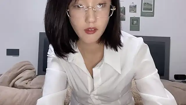 Snapshot of Arrebo1 chatting on 12-20-24, 07:28 Arrebo1 online show from 12-20-24, 07:28