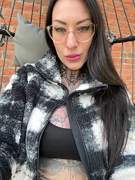 MeganWitch online show from 04-26-26, 12:03