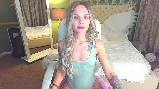 KiraGrayy online show from 03-08-25, 04:50