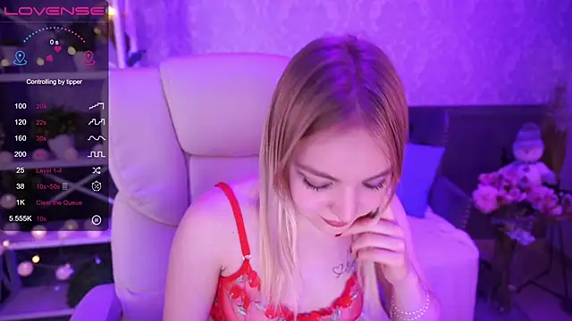 Snapshot of EmilySunshineS chatting on 12-23-24, 03:07 EmilySunshineS online show from 12-23-24, 03:07