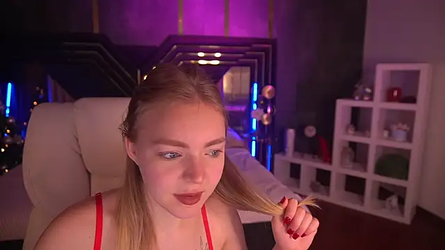 Snapshot of EmilySunshineS chatting on 01-01-25, 09:09 EmilySunshineS online show from 01-01-25, 09:09