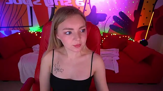 Snapshot of EmilySunshineS chatting on 01-29-25, 09:50 EmilySunshineS online show from 01-29-25, 09:50