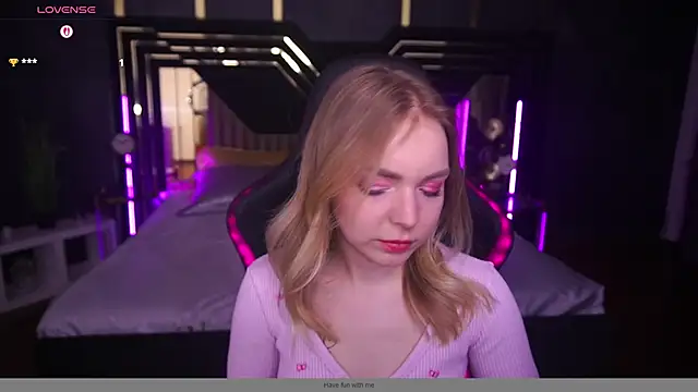 Snapshot of EmilySunshineS chatting on 03-21-25, 02:18 EmilySunshineS online show from 03-21-25, 02:18