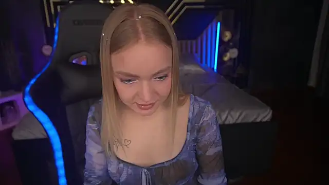 Snapshot of EmilySunshineS chatting on 03-22-25, 09:31 EmilySunshineS online show from 03-22-25, 09:31