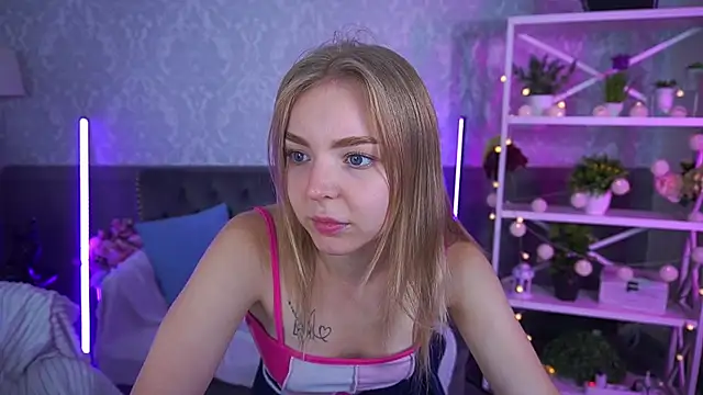 Snapshot of EmilySunshineS chatting on 09-16-25, 06:47 EmilySunshineS online show from 09-16-25, 06:47