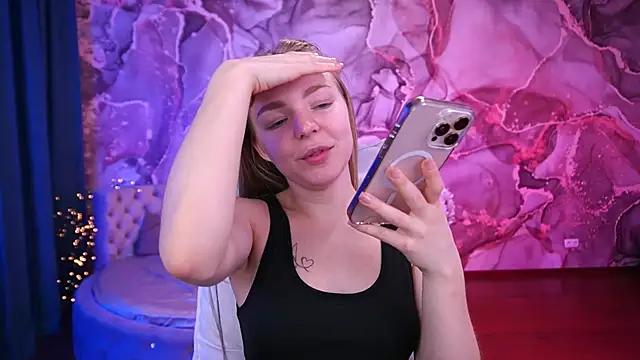 Snapshot of EmilySunshineS chatting on 10-18-25, 01:23 EmilySunshineS online show from 10-18-25, 01:23