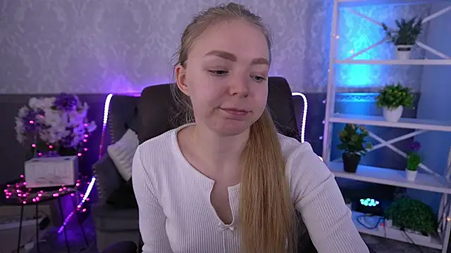 EmilySunshineS online show from 12-04-25, 02:04