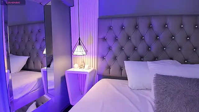 VioletthaRous online show from 04-02-26, 06:05