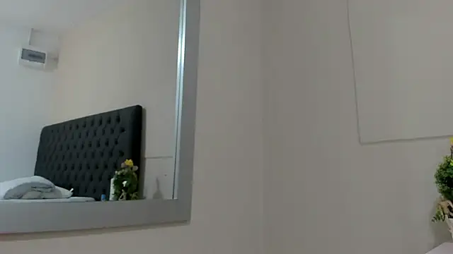  candy jade  online show from 04-23-26, 12:51