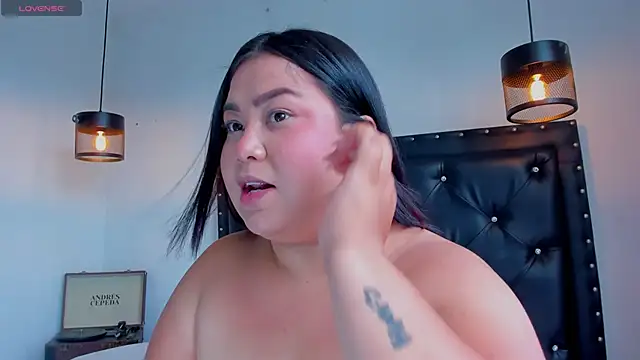 victoriajk online show from 04-18-26, 01:04