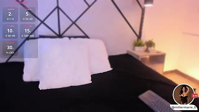 Snapshot of marie_miller_ chatting on 10-08-25, 12:14 marie miller  online show from 10-08-25, 12:14
