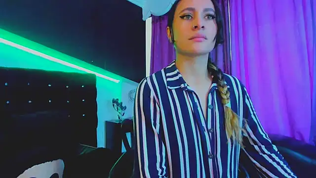 Coral Gibson online show from 03-20-25, 12:22