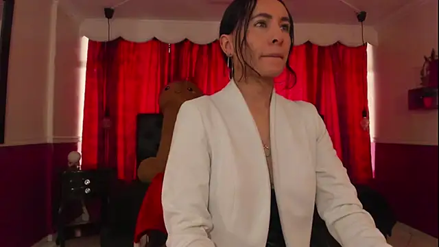 Coral Gibson online show from 09-19-25, 01:12