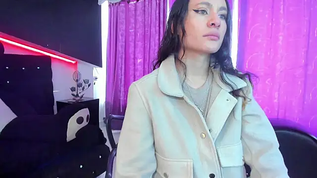 Coral Gibson online show from 09-20-25, 01:45