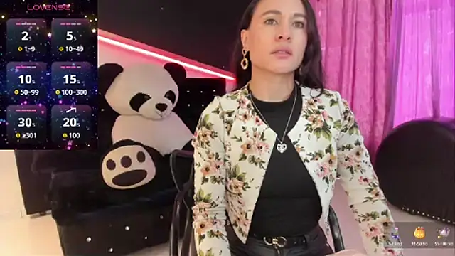 Coral Gibson online show from 10-09-25, 12:25