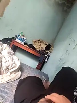 putoso031 online show from 12-19-24, 02:02