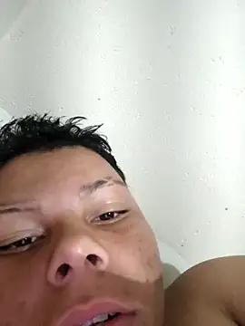 putoso031 online show from 10-06-25, 12:19