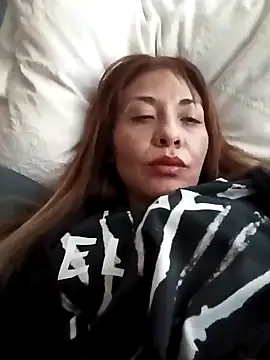 Snapshot of KarolinaReaper chatting on 12-23-24, 03:01 KarolinaReaper online show from 12-23-24, 03:01