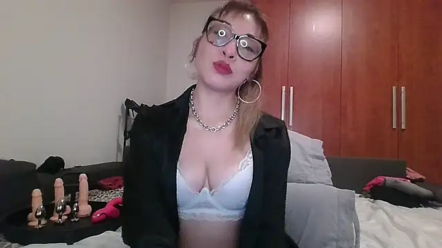 Snapshot of KarolinaReaper chatting on 02-07-25, 07:17 KarolinaReaper online show from 02-07-25, 07:17