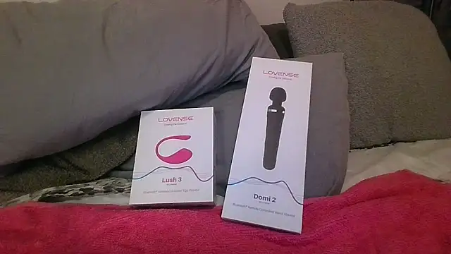 Snapshot of KarolinaReaper chatting on 02-21-25, 09:11 KarolinaReaper online show from 02-21-25, 09:11