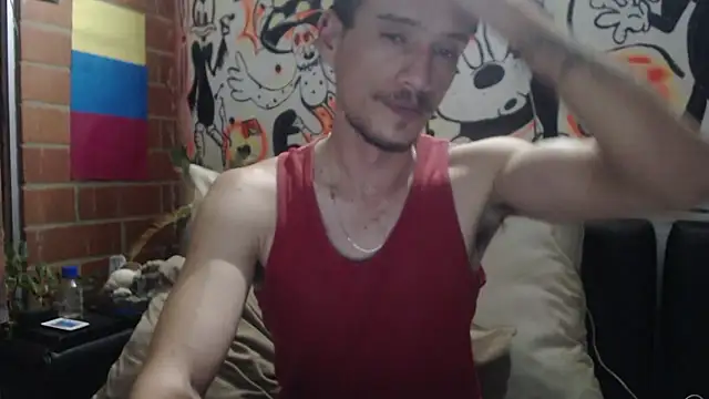 Snapshot of roystonee01 chatting on 10-28-25, 01:31 roystonee01 online show from 10-28-25, 01:31