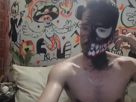 Snapshot of roystonee01 chatting on 11-01-25, 01:40 roystonee01 online show from 11-01-25, 01:40