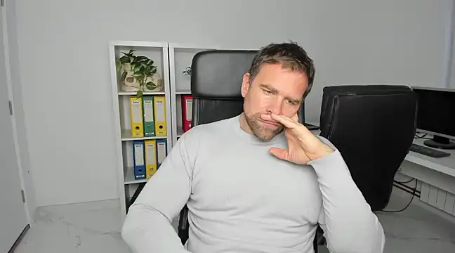 John-E-Dough online show from 12-04-24, 08:01