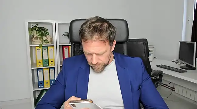 John-E-Dough online show from 12-14-24, 08:02