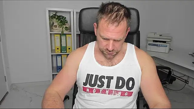 John-E-Dough online show from 12-31-24, 06:05