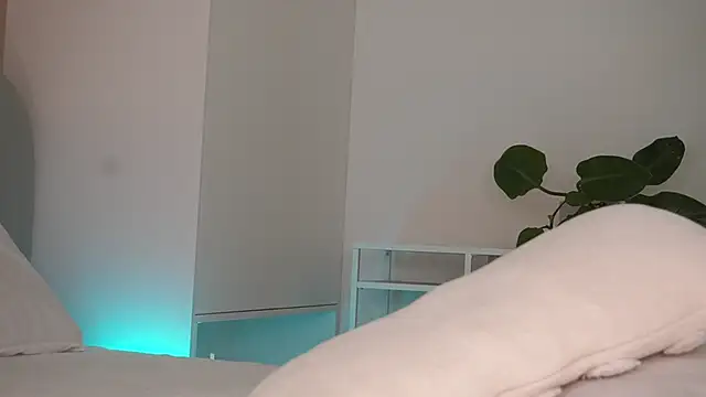 Snapshot of DreamSofia chatting on 03-07-25, 02:23 DreamSofia online show from 03-07-25, 02:23