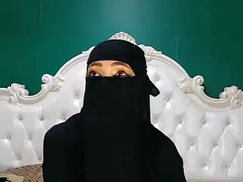 Snapshot of Hajar_Kar chatting on 03-04-25, 08:02 Hajar Kar online show from 03-04-25, 08:02