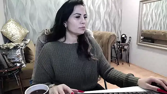 Sara Poison online show from 10-04-25, 02:20