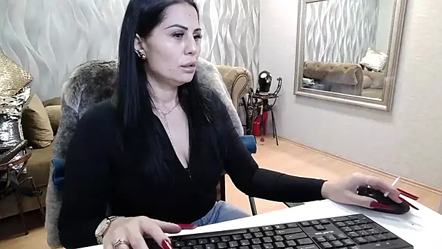 Sara Poison online show from 10-29-25, 03:09