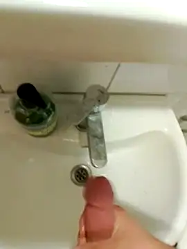 Snapshot of 18liksekeryarrak chatting on 10-21-25, 12:44 18liksekeryarrak online show from 10-21-25, 12:44