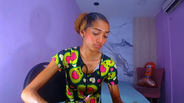 Charlotte Love10 online show from 02-05-25, 03:09