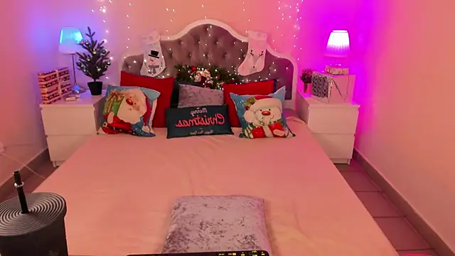 Snapshot of Aria69Stars chatting on 01-06-25, 12:02 Aria69Stars online show from 01-06-25, 12:02