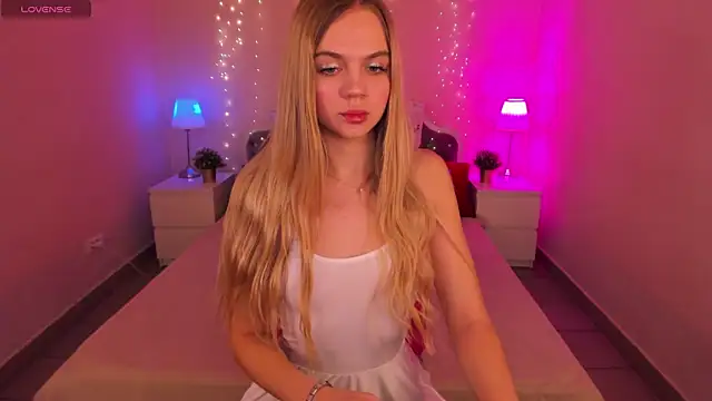 Snapshot of Aria69Stars chatting on 01-09-25, 08:45 Aria69Stars online show from 01-09-25, 08:45