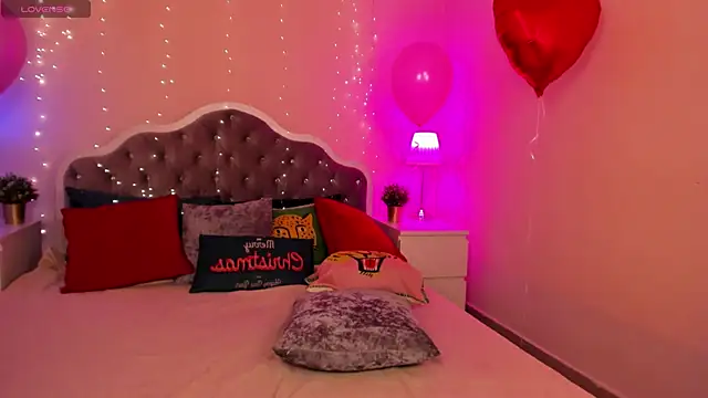 Snapshot of Aria69Stars chatting on 02-24-25, 11:54 Aria69Stars online show from 02-24-25, 11:54