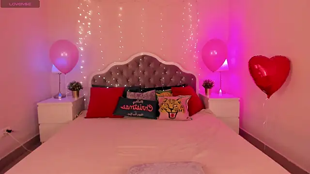 Snapshot of Aria69Stars chatting on 02-27-25, 01:38 Aria69Stars online show from 02-27-25, 01:38