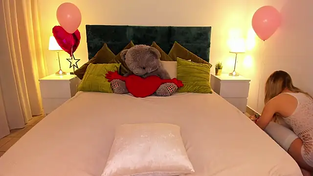 Snapshot of Aria69Stars chatting on 03-22-25, 08:40 Aria69Stars online show from 03-22-25, 08:40